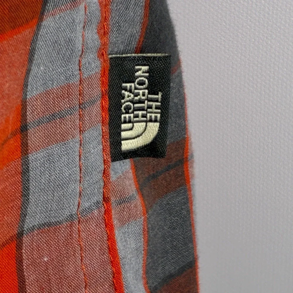 The North Face Men's Small Short Sleeve Plaid‎ Snap Front Western Shirt Orange